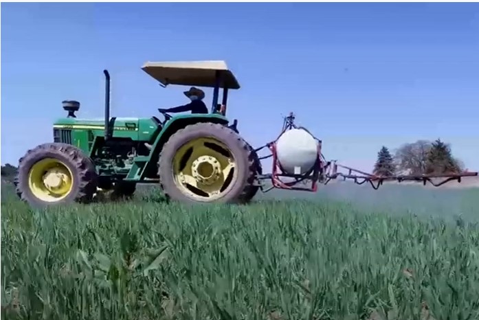 Biofertilizer using the tractor